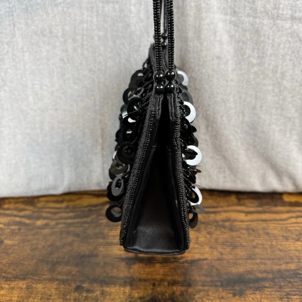 New York &‎ Co Sequin disc beaded evening bag
